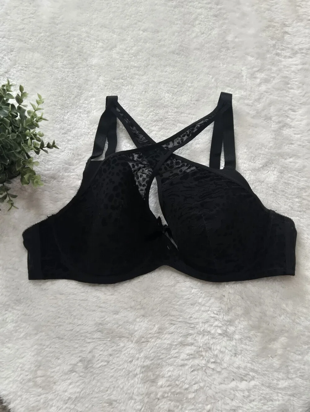 Adore Me Black Velvety Leopard Lace Criss-Cross Strappy Underwire Bra, Size 44DD